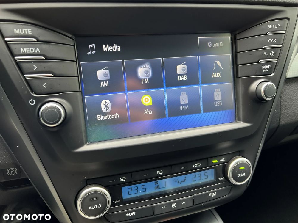 Toyota Avensis 1.6 Business Edition - 32