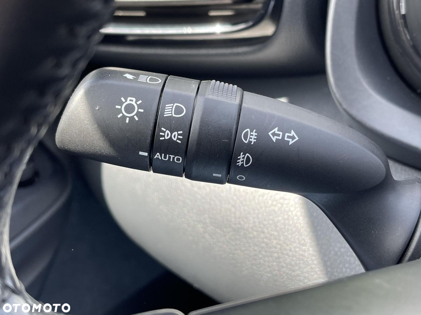 Toyota Yaris - 16