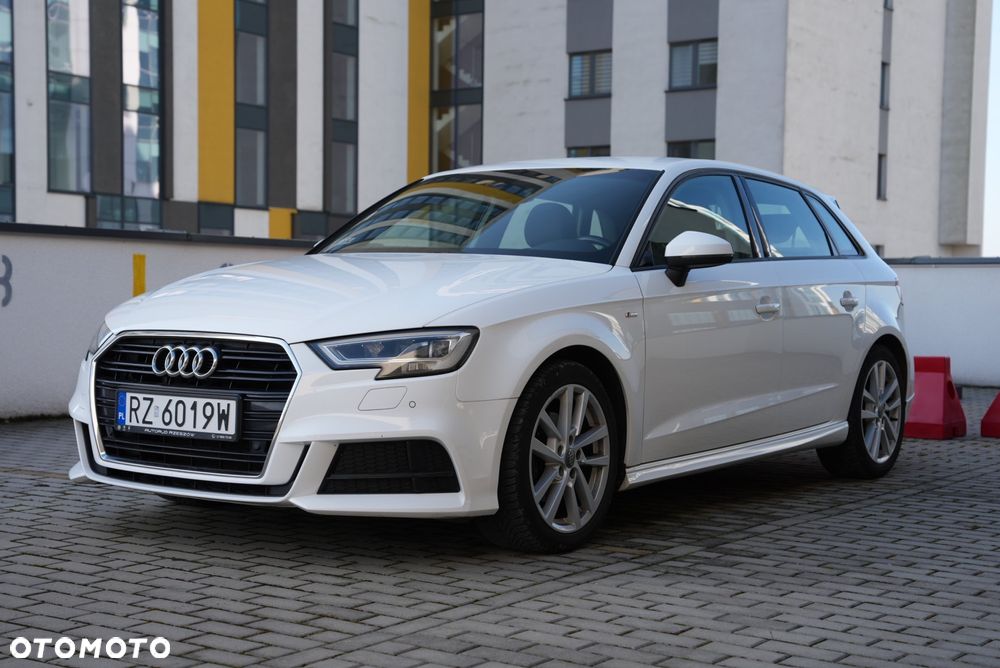 Audi A3 Sportback 1.5 TFSI Sport S tronic - 1