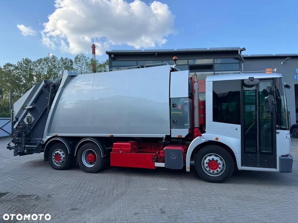 Mercedes-Benz Econic - 11