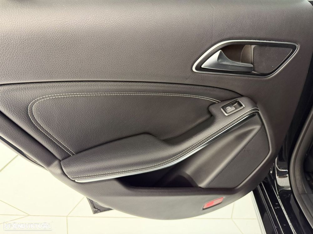 Mercedes-Benz CLA 220 - 25