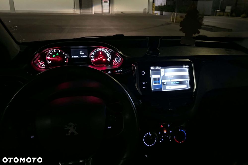 Peugeot 208 1.2 PureTech Active - 10