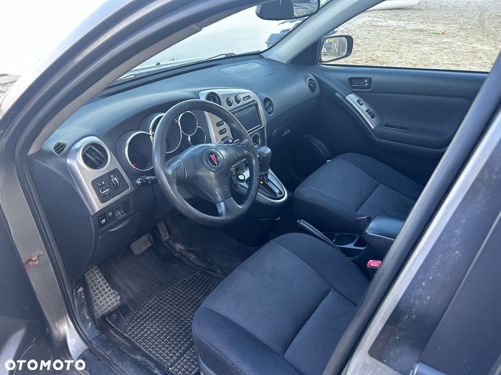 Pontiac Vibe - 9