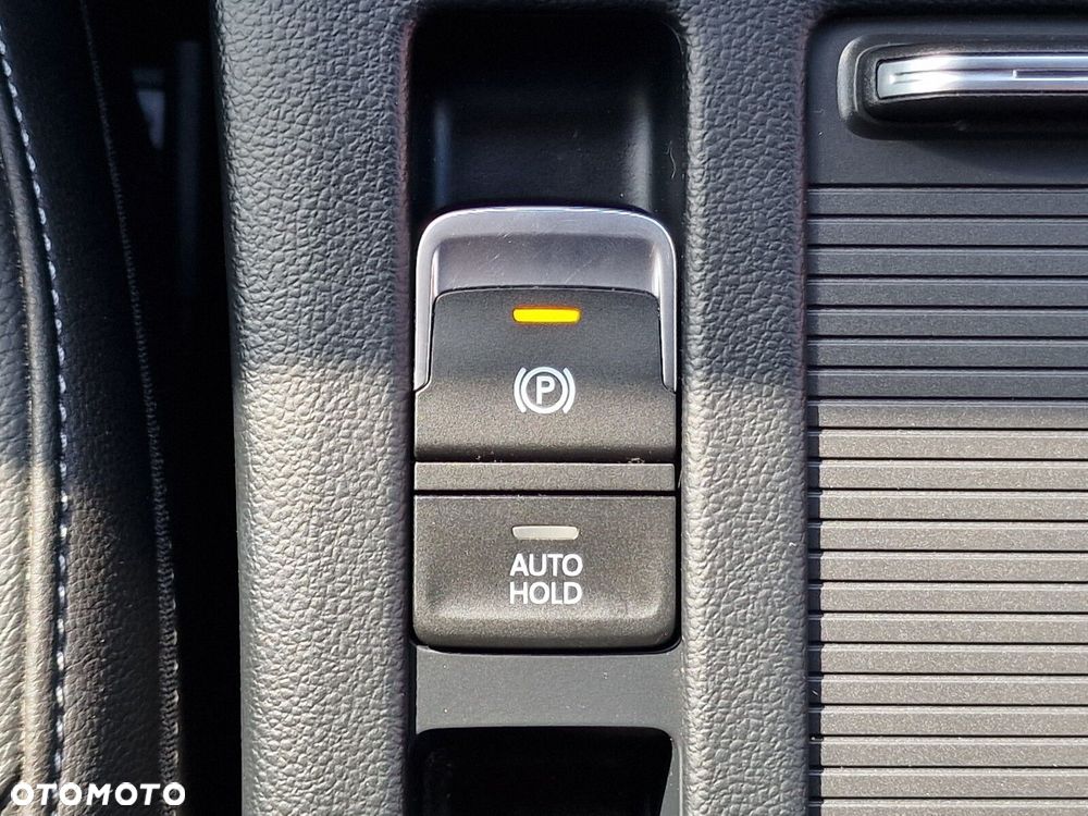 Volkswagen Arteon 2.0 TDI R-Line DSG - 26