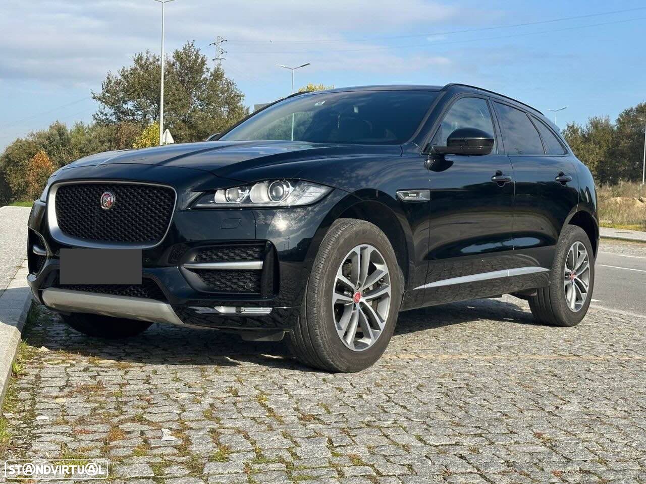Jaguar F-Pace 2.0 i4D R-Sport - 1