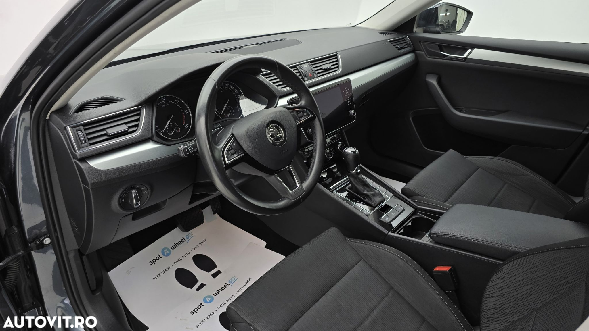 Skoda Superb 2.0 TDI DSG Ambition - 13