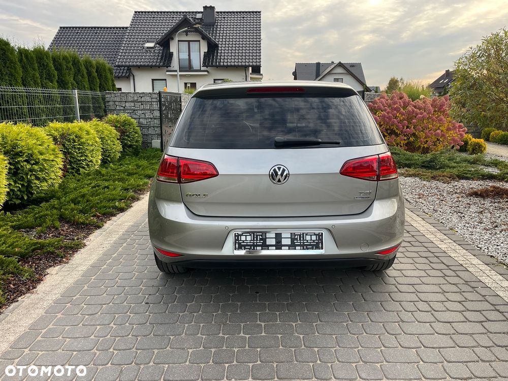 Volkswagen Golf - 5