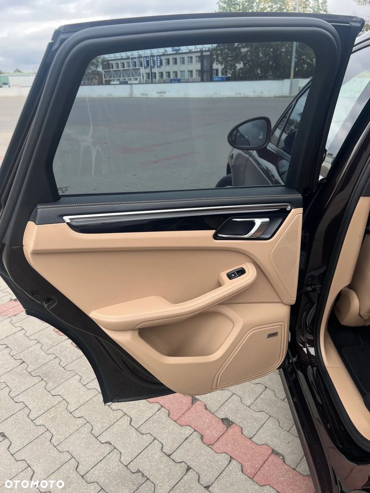 Porsche Macan Standard - 35