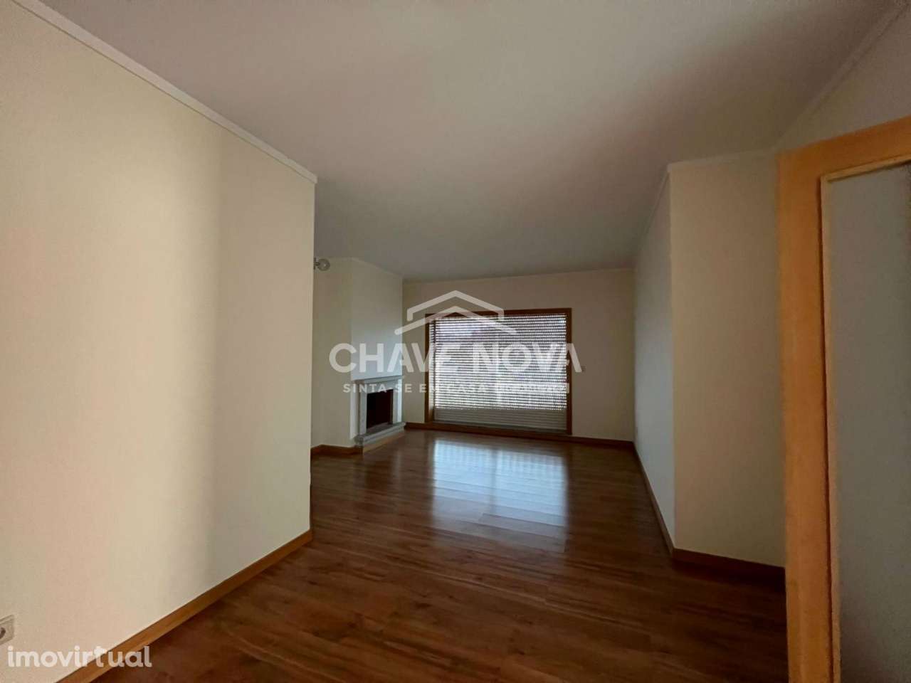 Apartamento T2 c/ Lugar de Garagem em Canelas (Edifício Prestige) - Grande imagem: 2/18