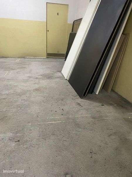 Alugo lugar garagem - Grande imagem: 2/2