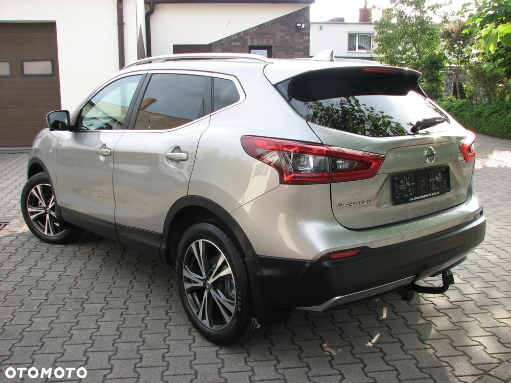 Nissan Qashqai 1.2 DIG-T N-Connecta EU6 - 4