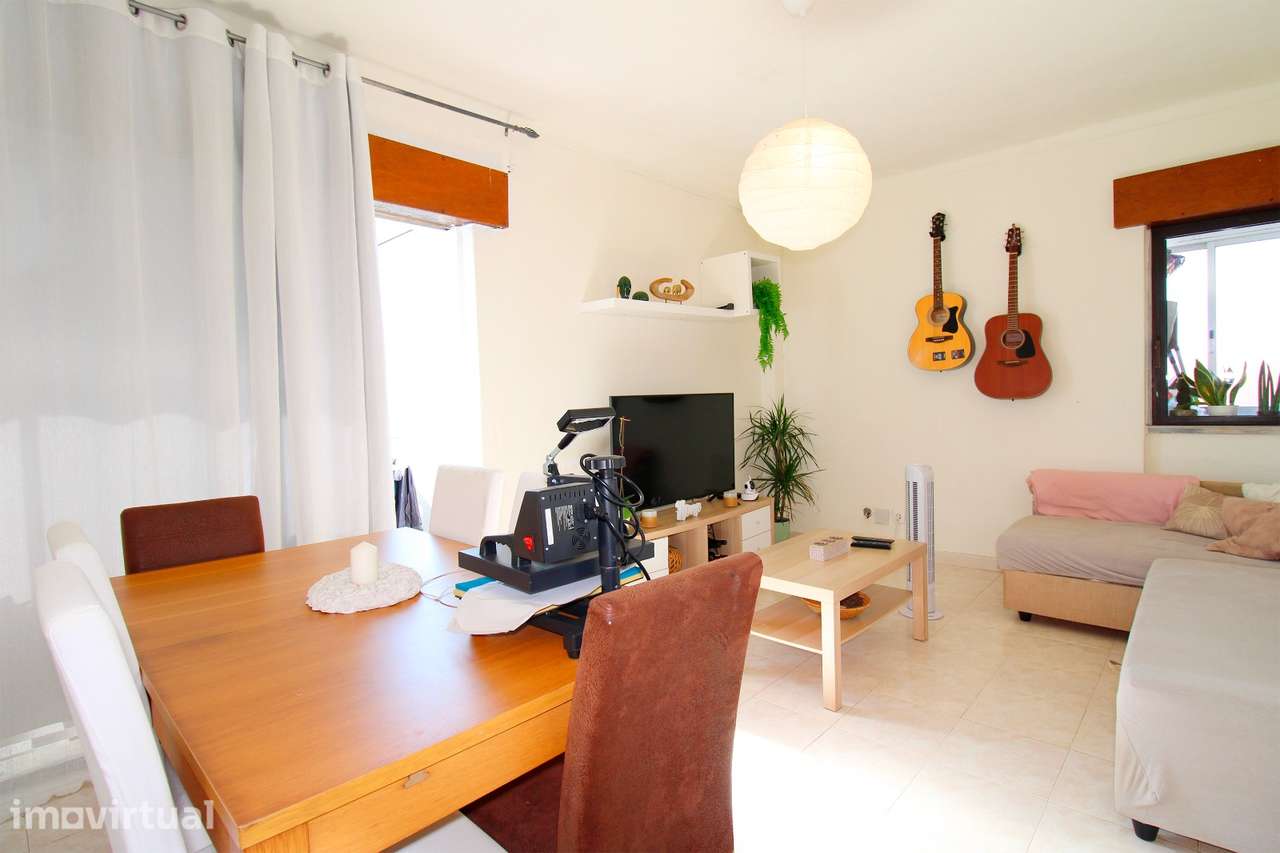 Apartamento T2 Amora - Seixal - Grande imagem: 2/28