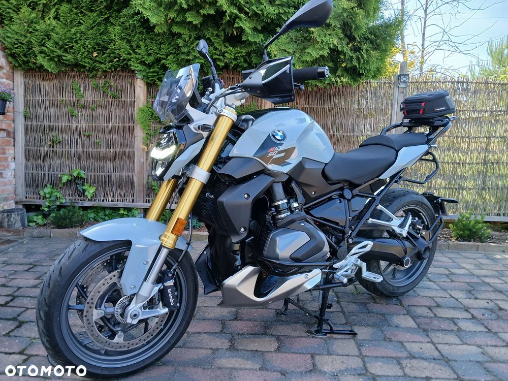 BMW R - 1