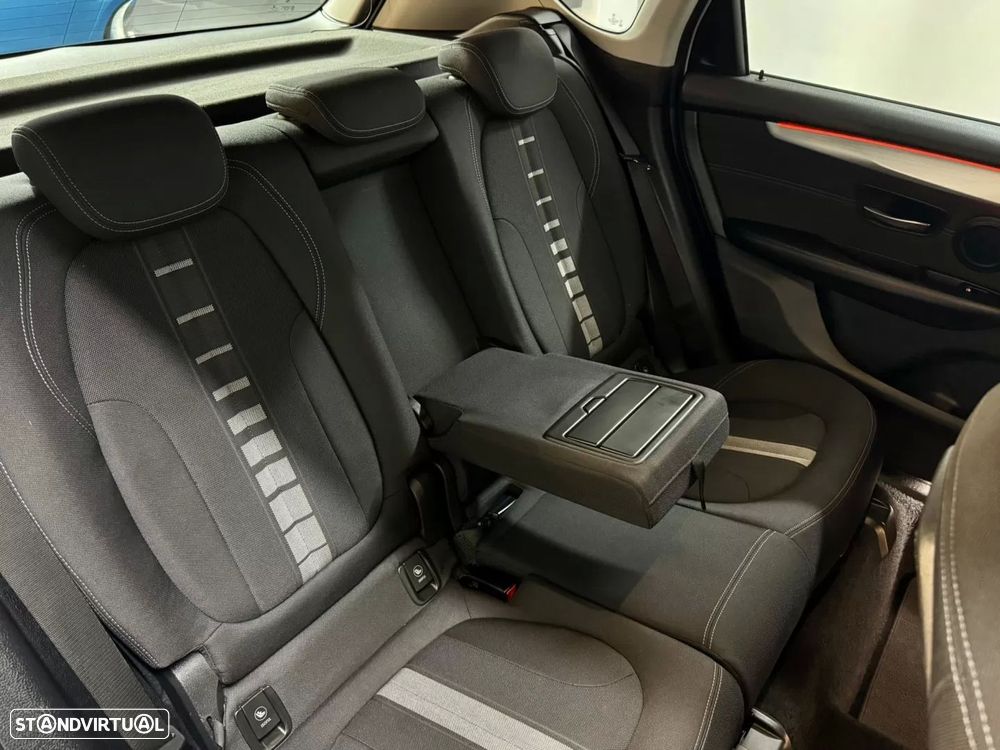 BMW 216 Active Tourer d Line Sport - 47