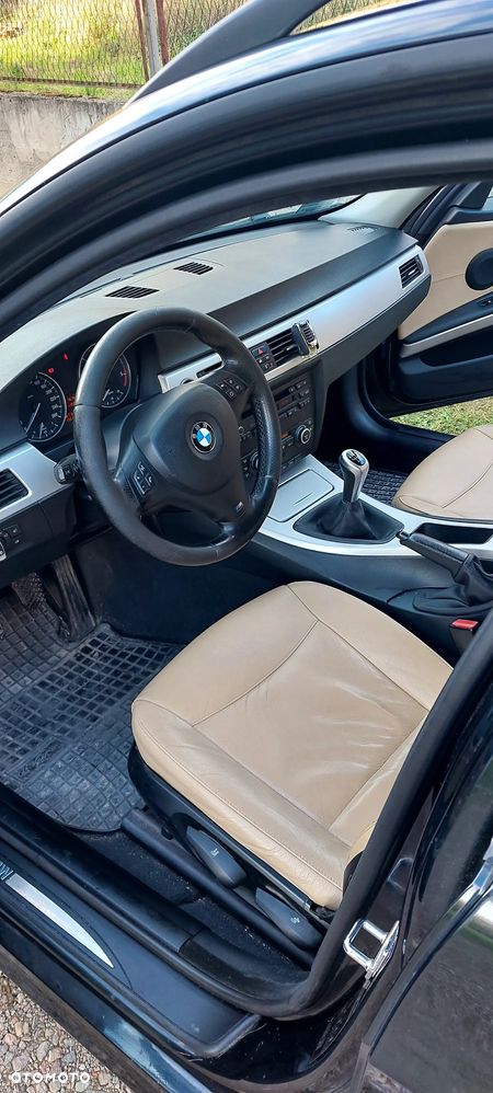 BMW Seria 3 320d xDrive DPF - 2