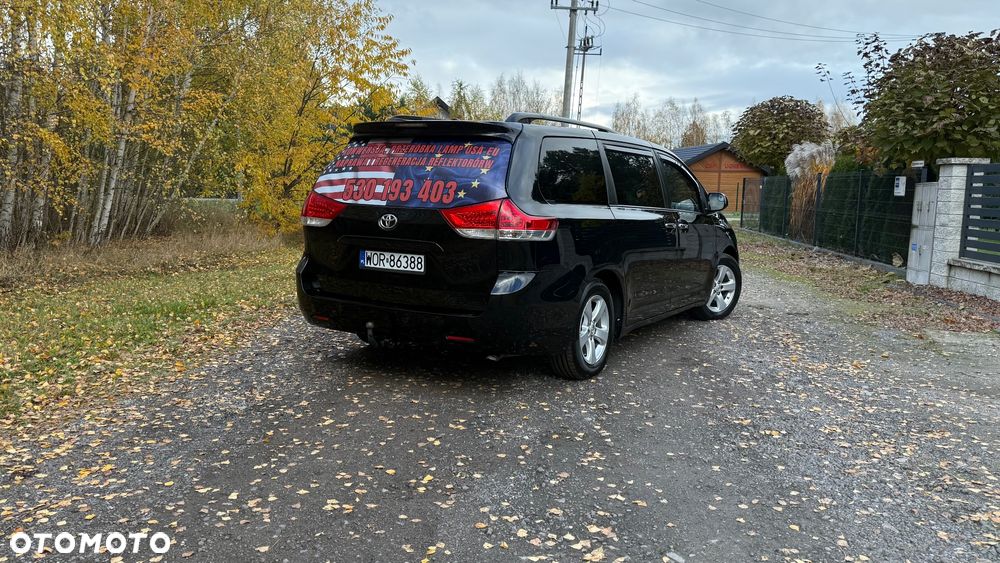 Toyota Sienna 3.5 V6 - 11