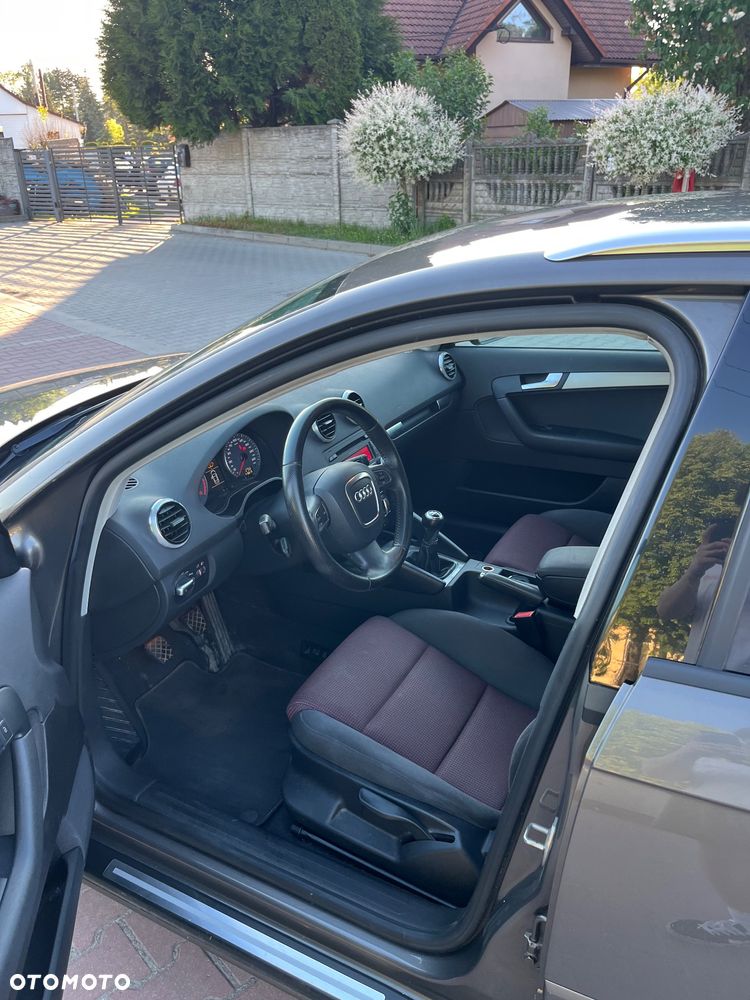 Audi A3 Sportback 2.0 TDI DPF Ambiente - 13