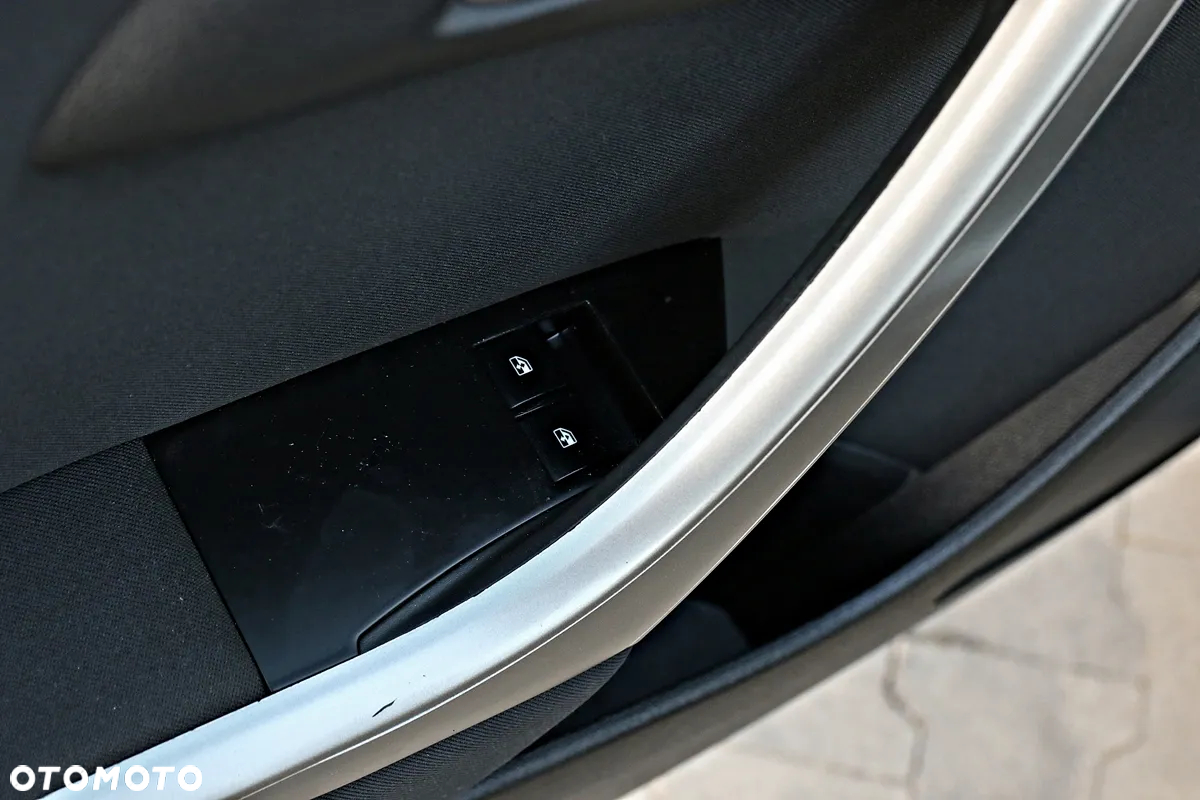 Opel Astra - 33