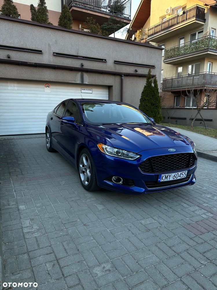 Ford Fusion - 4