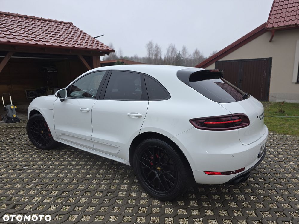 Porsche Macan - 2
