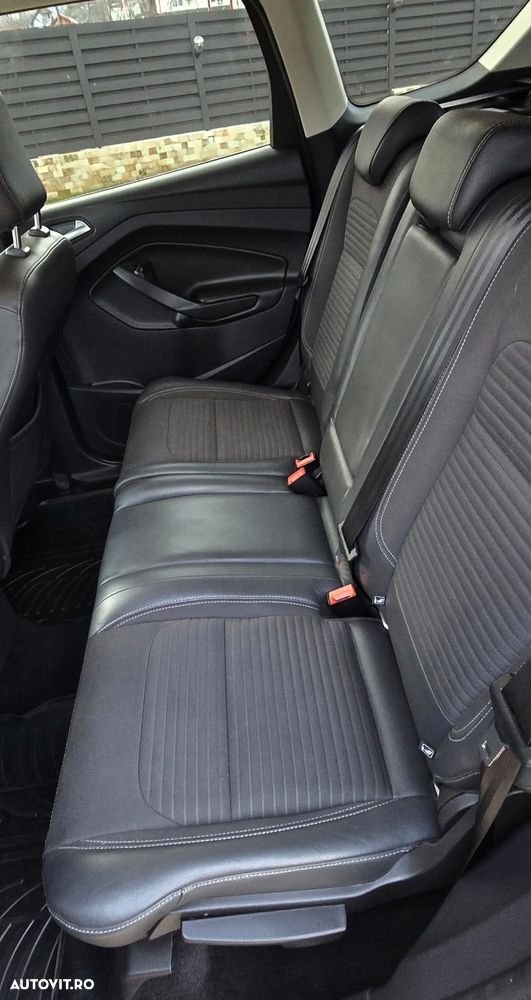 Ford Kuga 2.0 TDCi 4x4 Aut. Titanium - 12