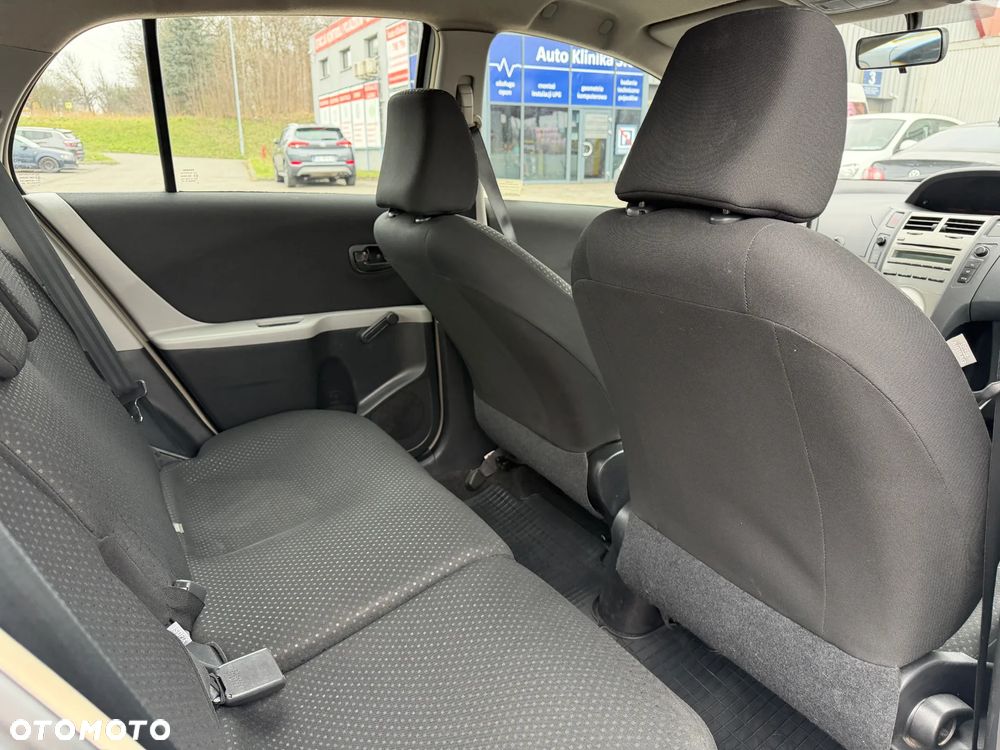 Toyota Yaris 1.33 Active - 12