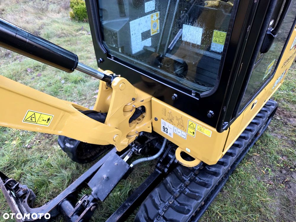 Caterpillar 301.8 - 10