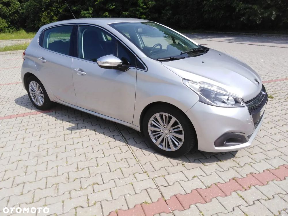 Peugeot 208 1.6 BlueHDi Allure S&S - 2