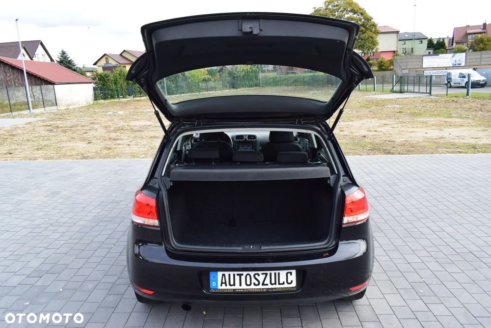 Volkswagen Golf - 10
