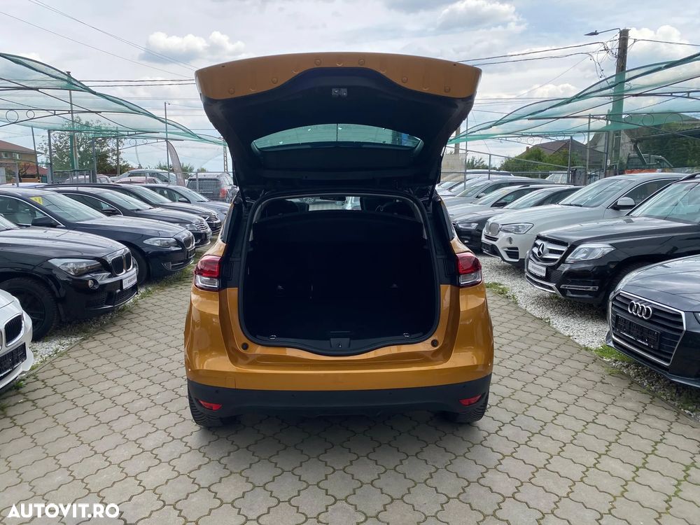 Renault Scenic - 11