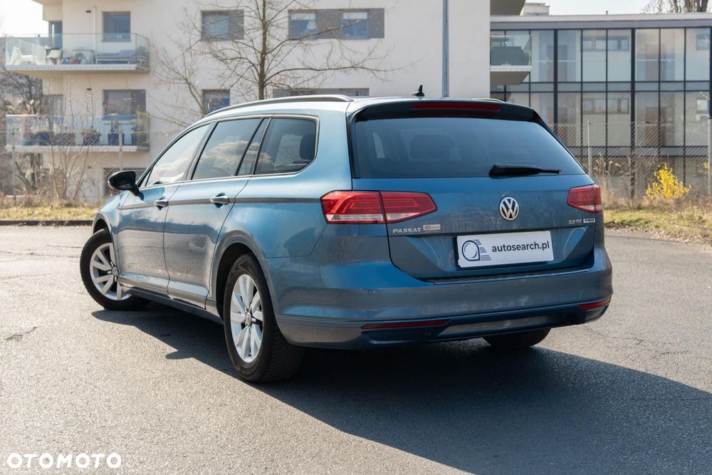 Volkswagen Passat - 7