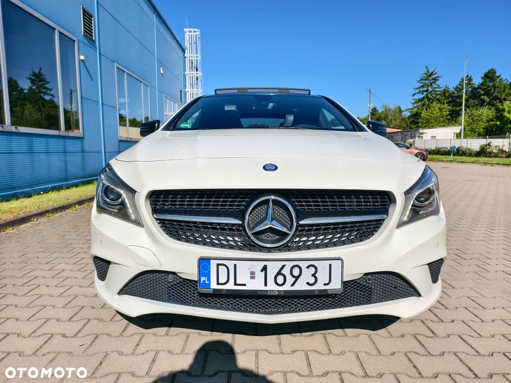 Mercedes-Benz CLA 200 7G-DCT - 18