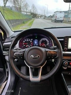 Kia Stonic 1.0 T-GDI EX - 10