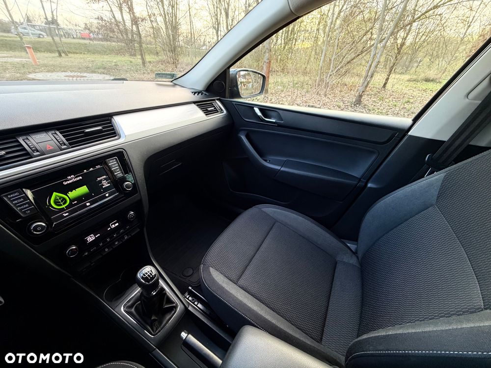 Skoda RAPID 1.2 TSI Ambition - 3