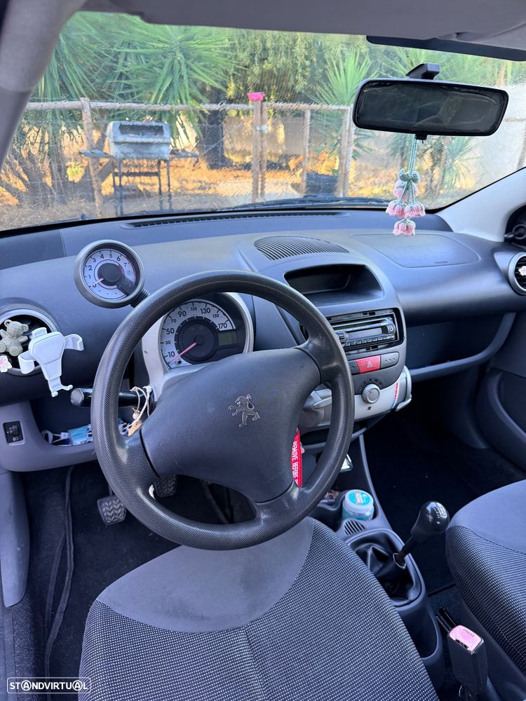 Peugeot 107 1.0 Urban - 7