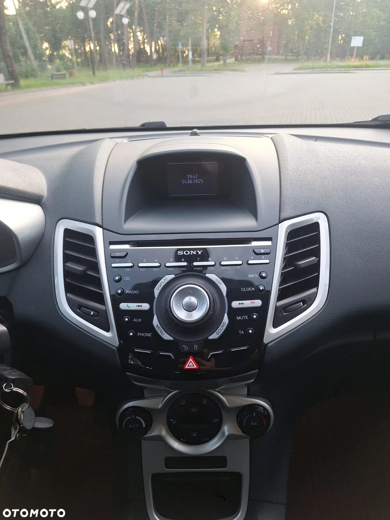 Ford Fiesta 1.6 Titanium - 10