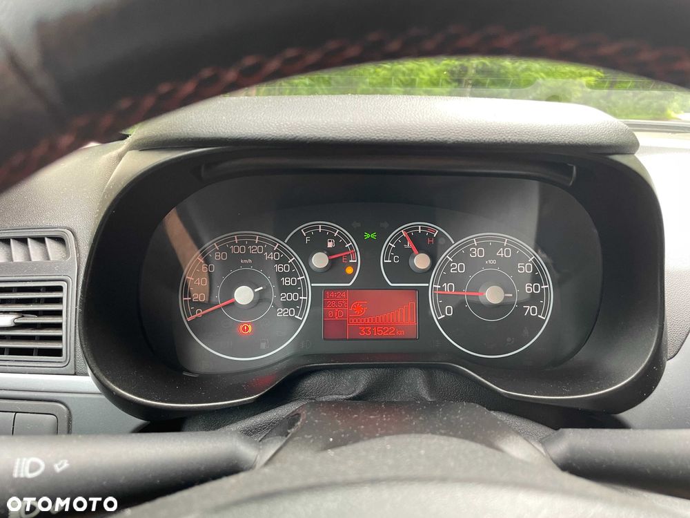 Fiat Grande Punto - 8