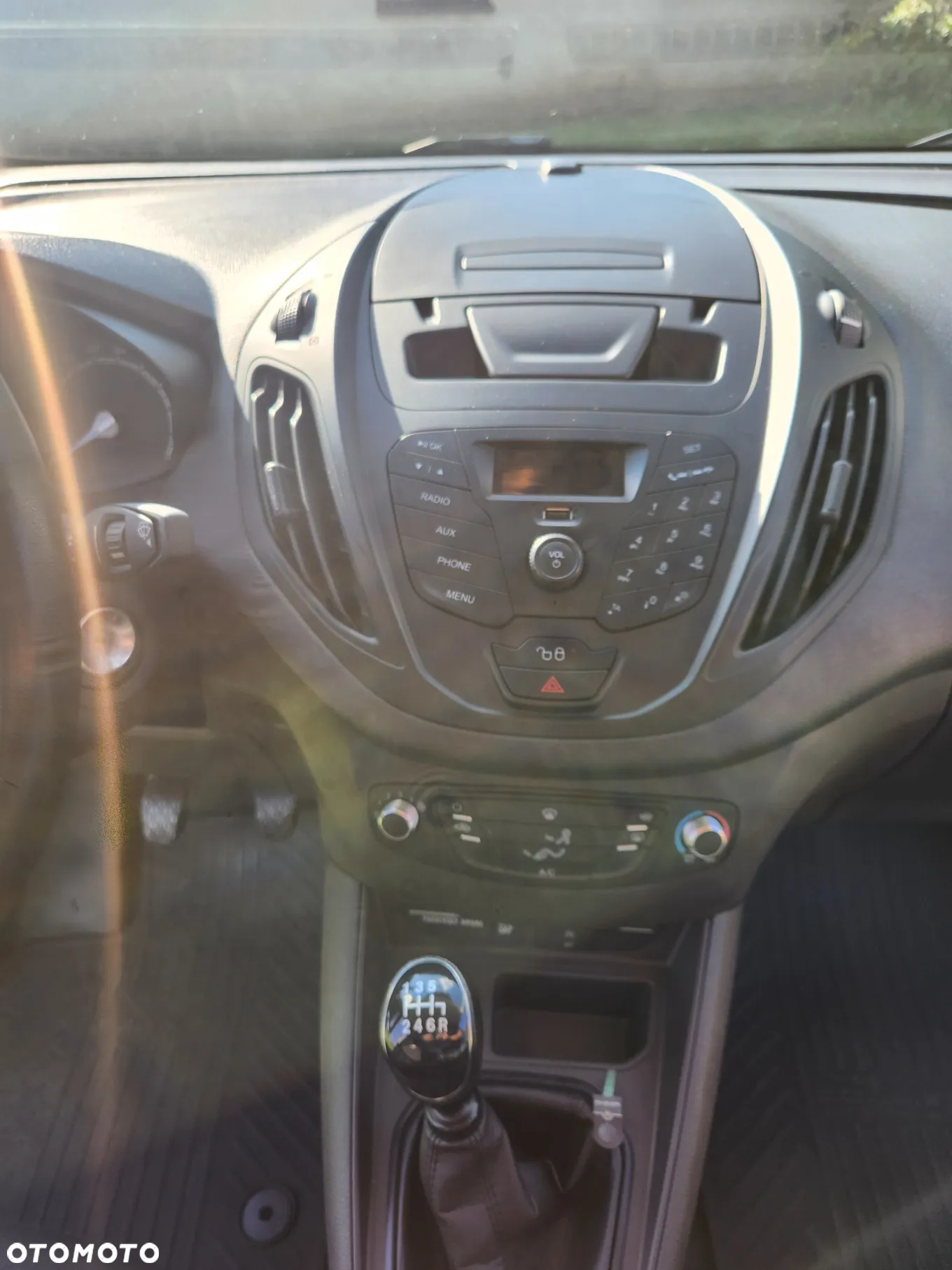 Ford TRANSIT COURIER - 11