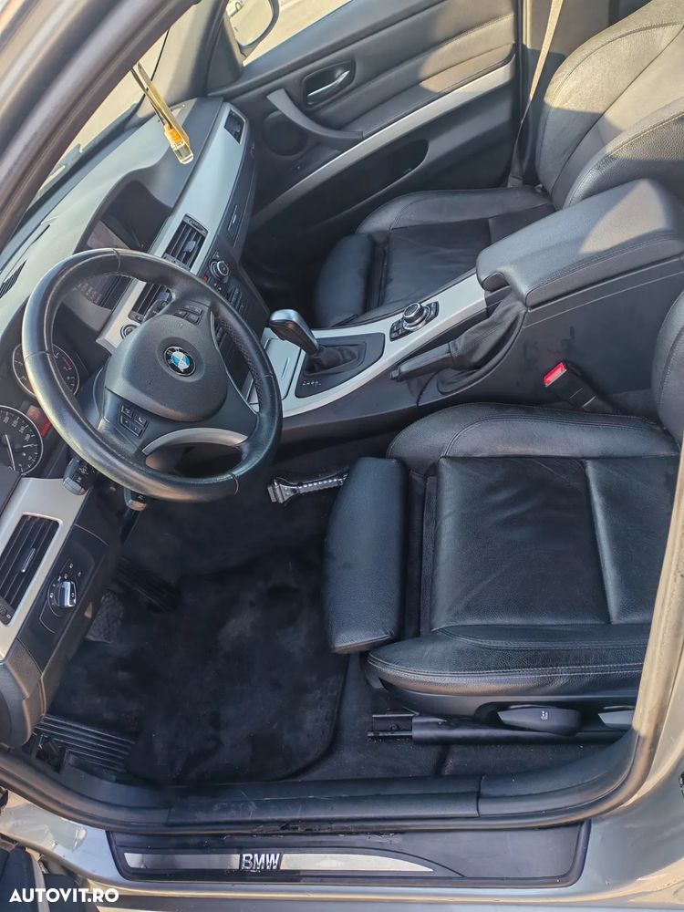 BMW Seria 3 318i Aut. Edition Sport - 25