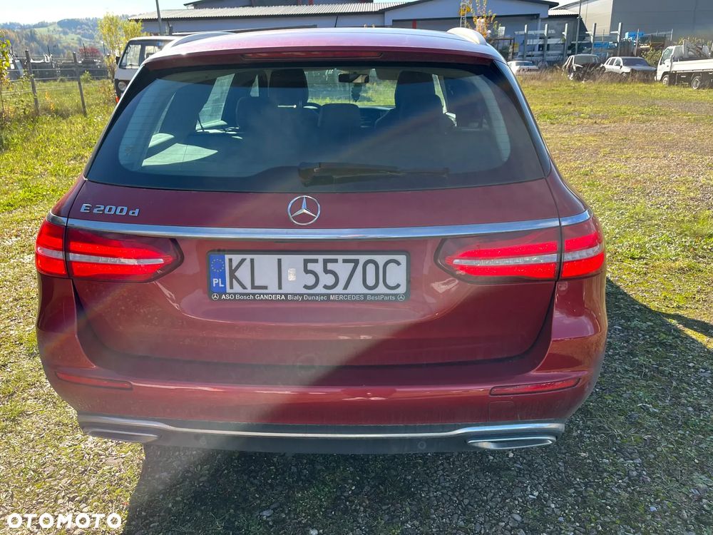 Mercedes-Benz Klasa E 200 d T 9G-TRONIC - 7
