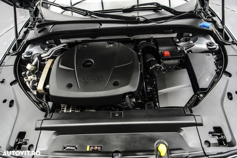 Volvo S90 T5 Momentum - 24