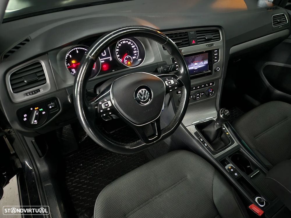 VW Golf 1.6 TDi Confortline - 11