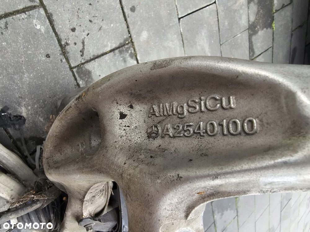zwrotnicza tarcza zacisk wahacz mercedes glc 254 a2540100 - 3