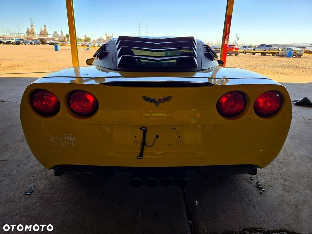 Chevrolet Corvette - 6