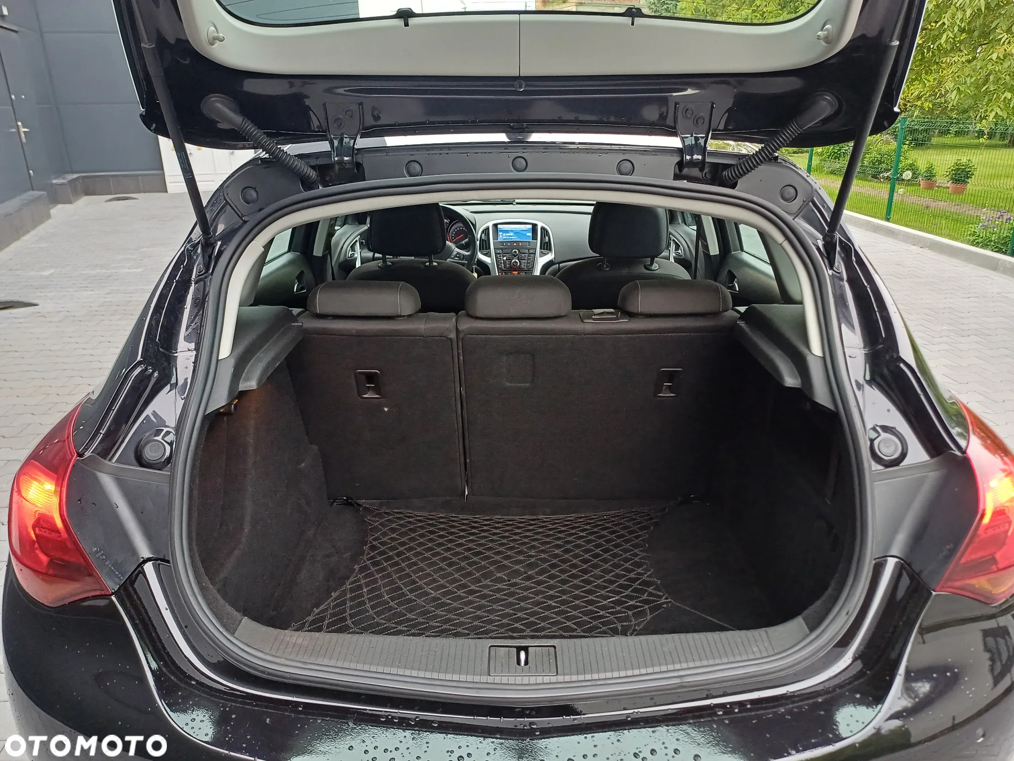 Opel Astra IV 1.4 T Cosmo - 14