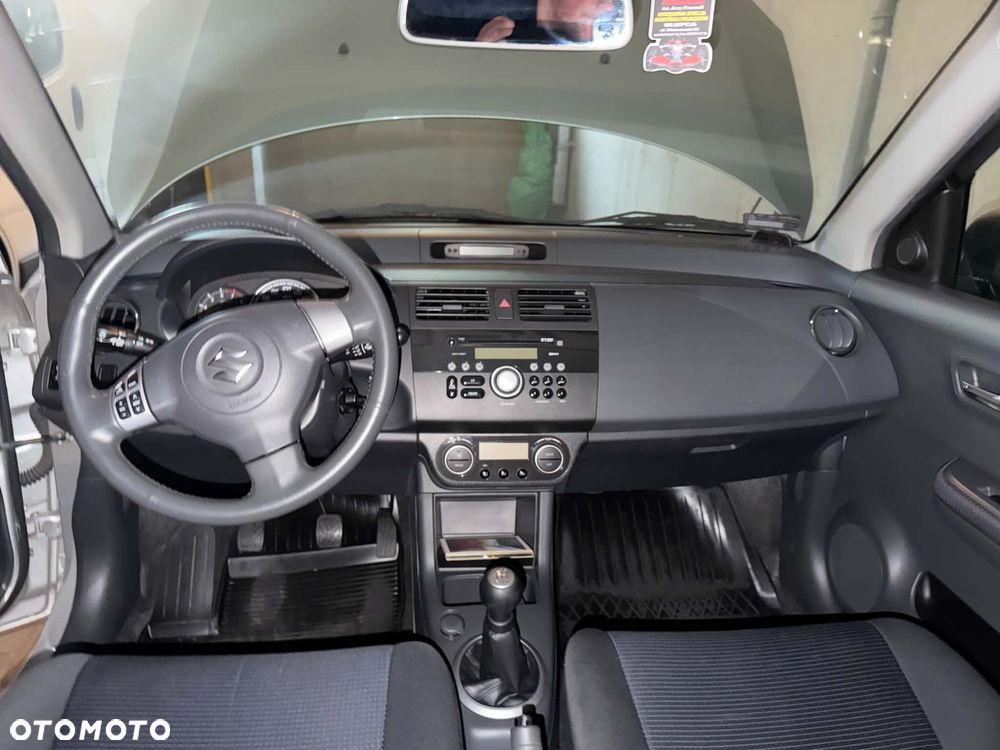 Suzuki Swift - 11