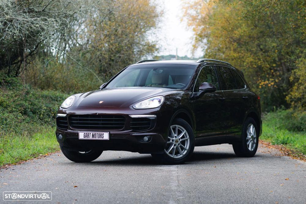Porsche Cayenne - 1