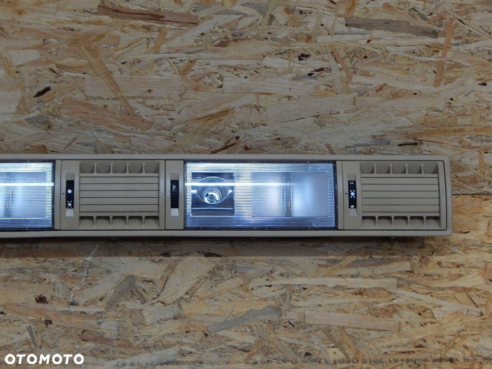 vw t5 multivan kratka nawiewu mocowanie lampka podsufitki listwa banan - 3