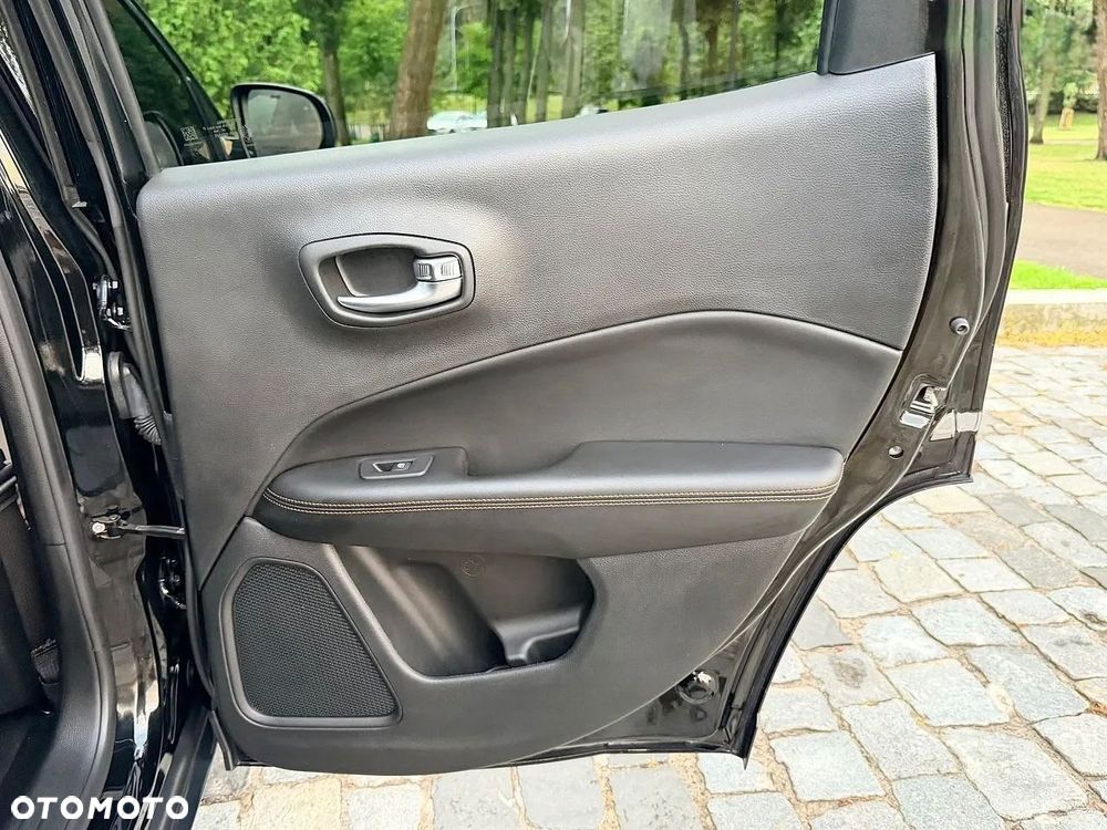 Jeep Compass 2.4I 4x4 CVT Limited - 35