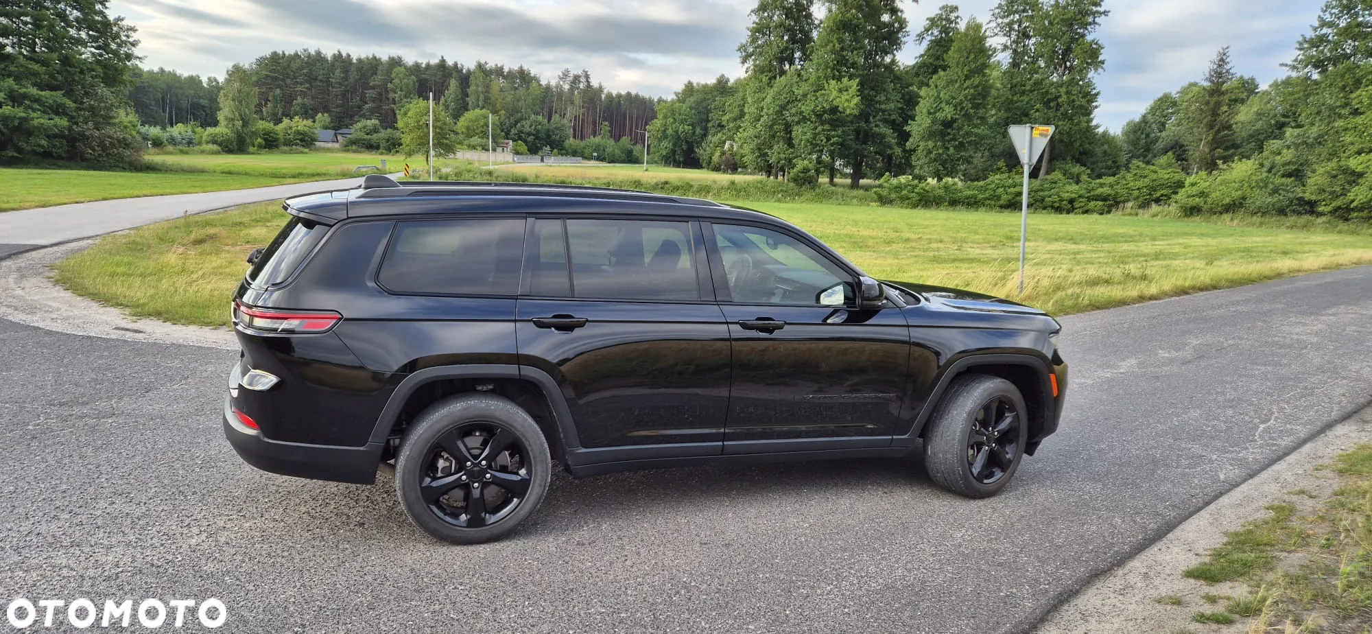 Jeep Grand Cherokee - 20
